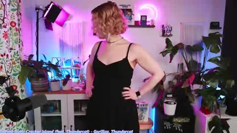 Zoey Ryan online show from November 28, 5:53 pm