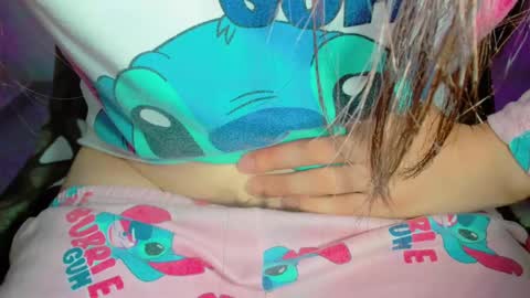 Snapshot of zooeybelair chatting on February 15, 7:38 am Alicie online show from February 15, 7:38 am