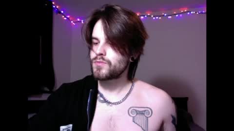 zorvello_83 online show from April 9, 5:18 pm