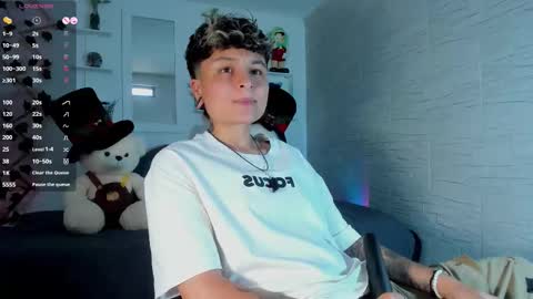 Snapshot of zuryramirez_ chatting on September 10, 8:10 pm Zury Ramirez online show from September 10, 8:10 pm