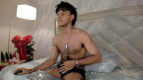 zyan_moreno online show from November 17, 5:48 pm